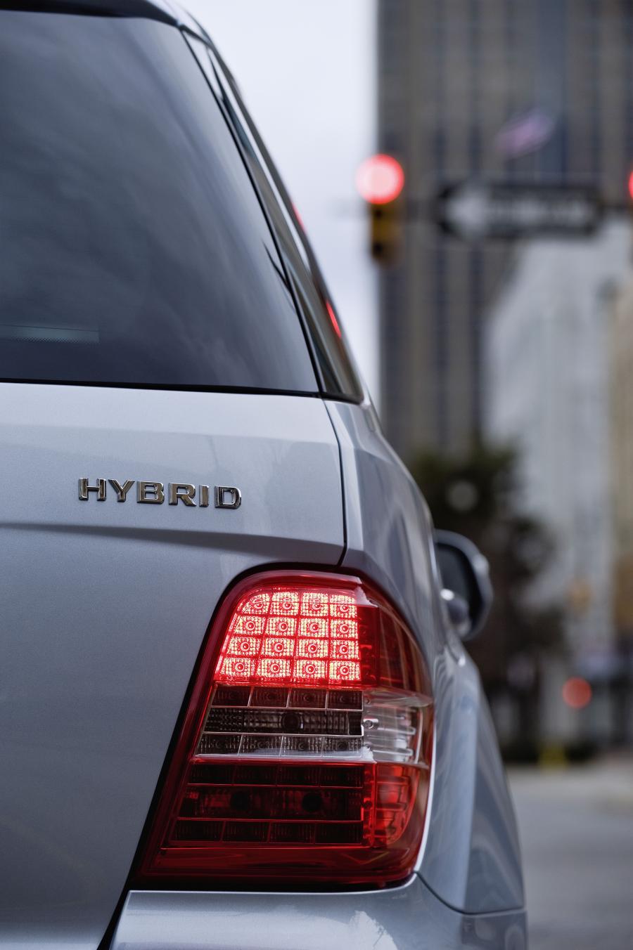  Mercedes-Benz ML450 Hybrid 2009 года  (фото 44 из 49)